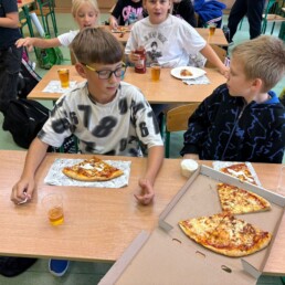 Pizza na Dzień Chłopaka! 4C świętuje wyjątkowo🍕😍 3 34688aff db72 4c12 89ed c6c6de13f8ed uai