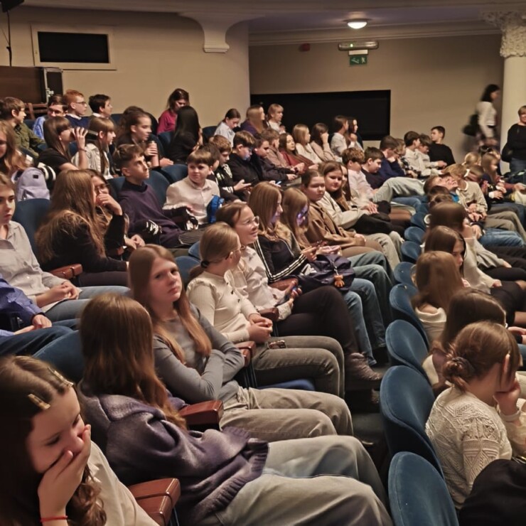 „Opowieść wigilijna” na scenie Teatru Nowego 6 ENFK2105 uai