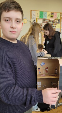 HCOK7595 9 HCOK7595 uai