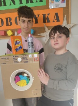 QYAZ0101 27 QYAZ0101 uai