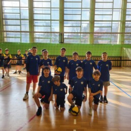 Mistrzostwa Knurowa w mini siatkówce chłopców 5 RKNS8571 uai