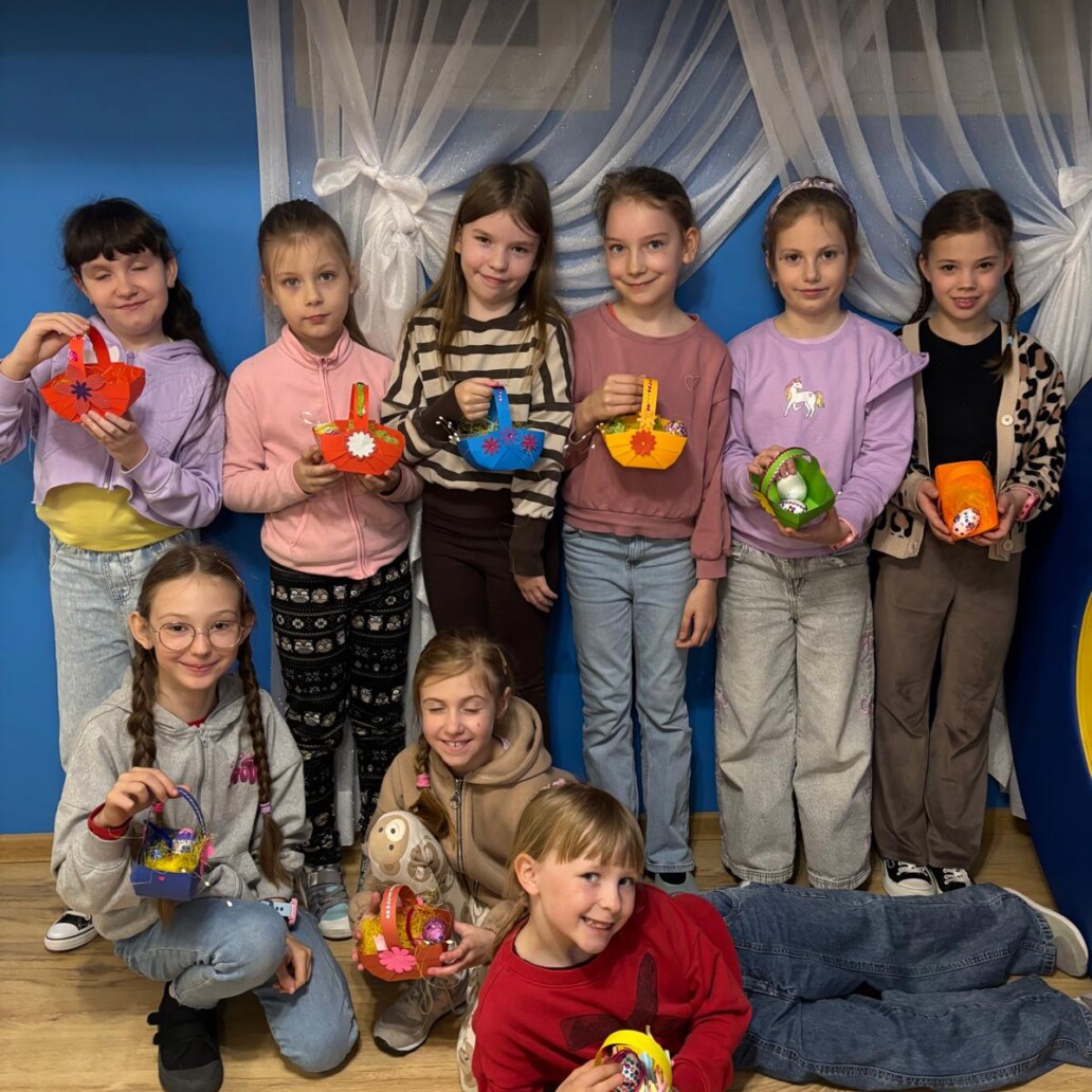 Świąteczne dekoracje uczennic klasy 2a 1 UWXN4345 uai