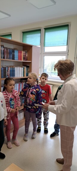 HKIQ0889 9 HKIQ0889 uai