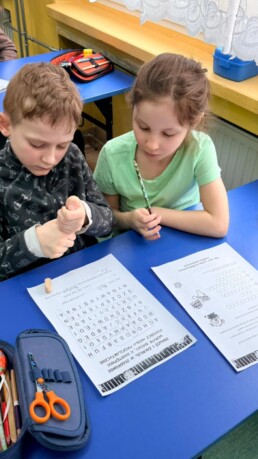 UAKU4993 8 UAKU4993 uai