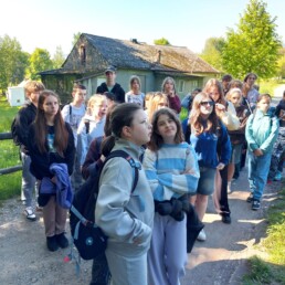 Wycieczka klas 5 do Ojcowskiego Parku Narodowego 2 UWDD2574 uai