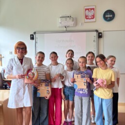 Dorastanie bez tajemnic - edukacyjne spotkanie klasy 4a 3 IOBJ0959 uai